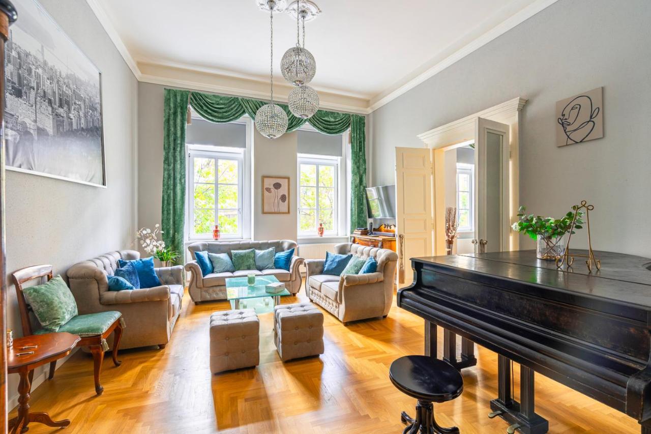 Liszt Ferenc Old Luxurious Flat Next To Synagogue Appartamento Budapest