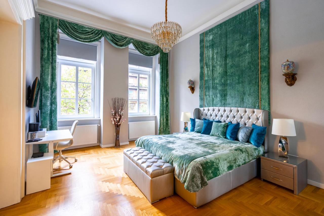 Liszt Ferenc Historic Luxurious Flat Next To Synagogue * Boedapest